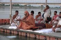 Sharayu Arati by HH Swamiji at Naya Ghat, Ayodhya (23 March 2025)